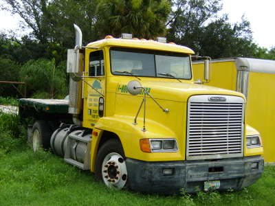 FREIGHTLINER TRACTOR W/ 48' DROPDECK TRAILER